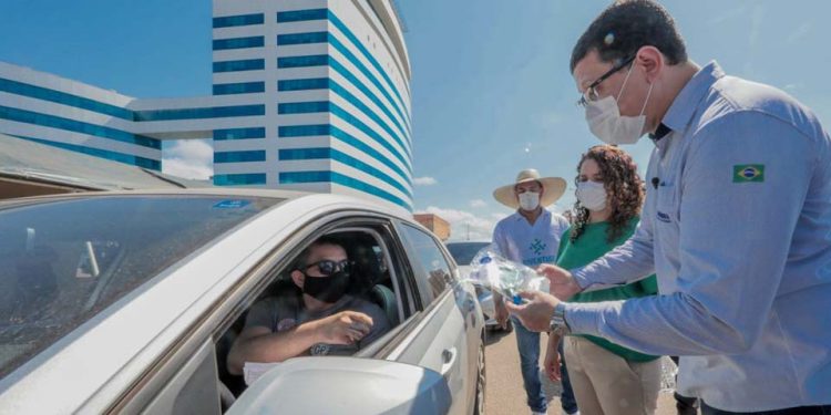 Governador Marcos Rocha acompanha ação como o objetivo de fortalecer estratégia para conter o avanço da Covid-19 Governador Marcos Rocha acompanha ação como o objetivo de fortalecer estratégia para conter o avanço da Covid-19