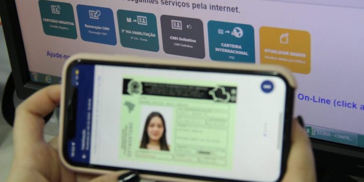 Condutores de veículos devem estar atentos aos novos prazo para renovação da CNH, alerta Detran Rondônia