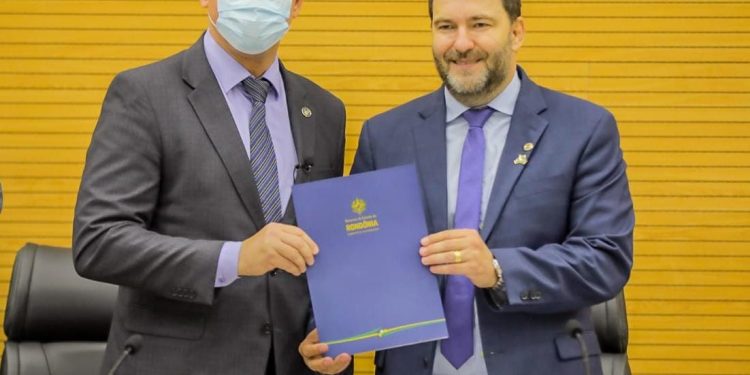 Na abertura do Ano Legislativo, presidente Alex Redano destaca desafios e avanços do Parlamento