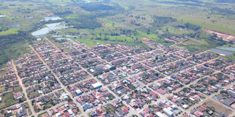Governo amplia ações de regularização fundiária em Rondônia com parceria do Governo Federal e prefeituras Governo amplia ações de regularização fundiária em Rondônia com parceria do Governo Federal e prefeituras