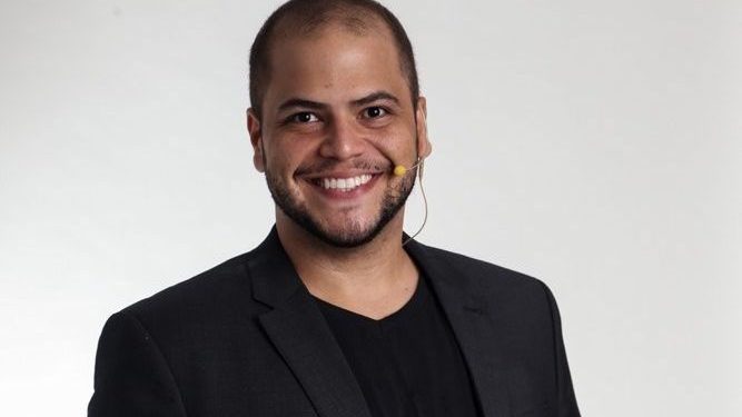 Presença digital de Victor Damásio transforma milhares de vidas no online e no offline Presença digital de Victor Damásio transforma milhares de vidas no online e no offline