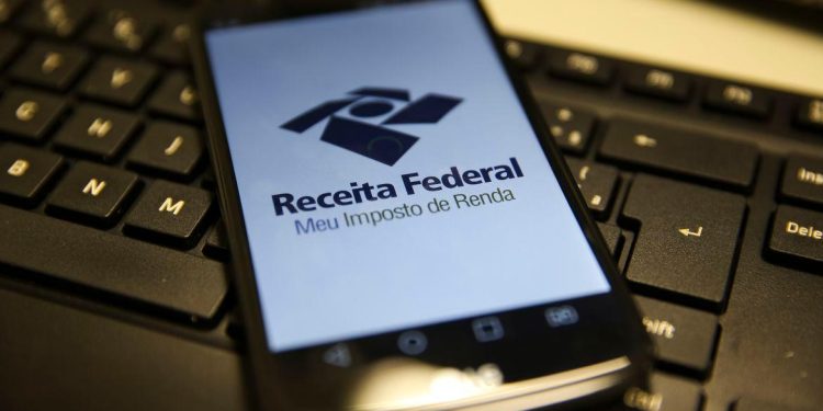 Empresas têm até hoje para enviar informes para declaração do Imposto de Renda 2022