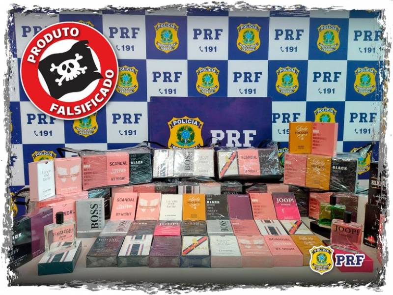 PRF apreendem perfumes e calçados falsificados na BR-364 PRF apreendem perfumes e calçados falsificados na BR-364