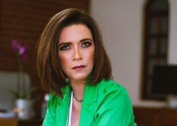 Influencer Mari Bulgari, tem foco na responsabilidade social e empoderamento feminino