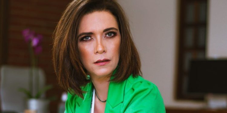 Influencer Mari Bulgari, tem foco na responsabilidade social e empoderamento feminino Influencer Mari Bulgari, tem foco na responsabilidade social e empoderamento feminino