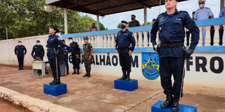 Em Guajará-Mirim, formatura marca passagem de comando do 6º Batalhão da Polícia Militar Em Guajará-Mirim, formatura marca passagem de comando do 6º Batalhão da Polícia Militar