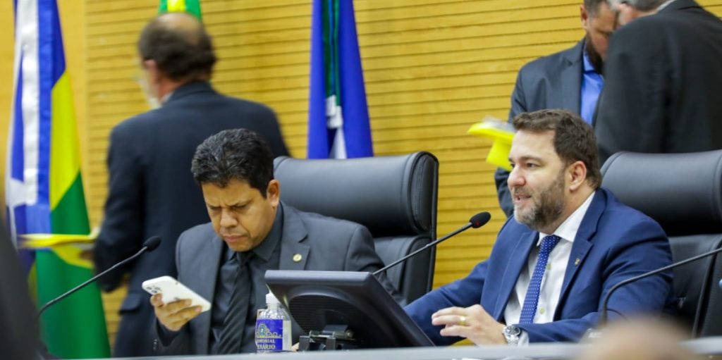 Presidente Alex Redano agradece Governo por investimentos em infraestrutura em Ariquemes Presidente Alex Redano agradece Governo por investimentos em infraestrutura em Ariquemes