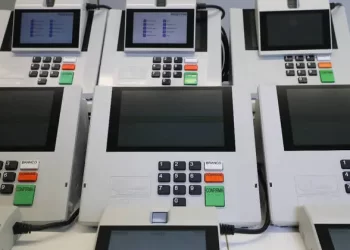 Termina hoje o prazo para que deputados federais e estaduais troquem de partido