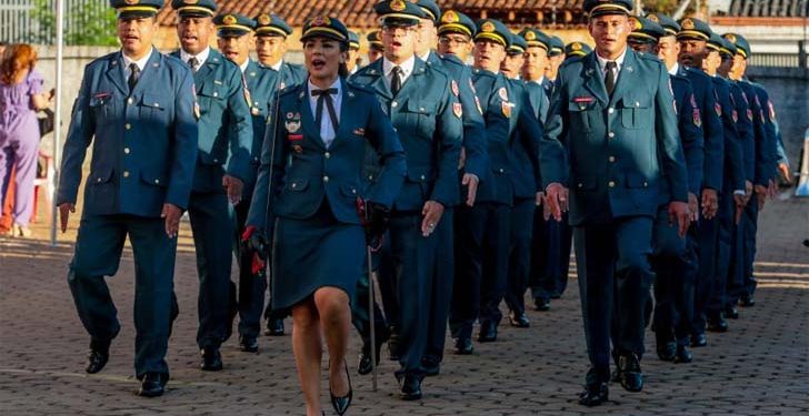 Corpo de Bombeiros passa a ter primeira mulher coronel; solenidade contou com promoção de oficiais e formatura de conclusão de curso Corpo de Bombeiros passa a ter primeira mulher coronel; solenidade contou com promoção de oficiais e formatura de conclusão de curso