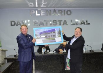 Prefeito Pedro Fernandes renuncia e João Becker assume prefeitura de Cujubim