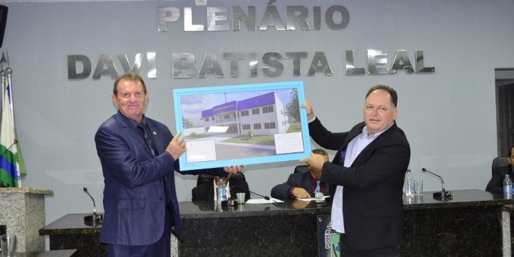 Prefeito Pedro Fernandes renuncia e João Becker assume prefeitura de Cujubim