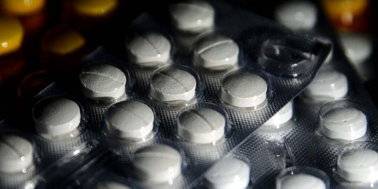 Senado avança na proposta que abate no IR compra de medicamentos Senado avança na proposta que abate no IR compra de medicamentos