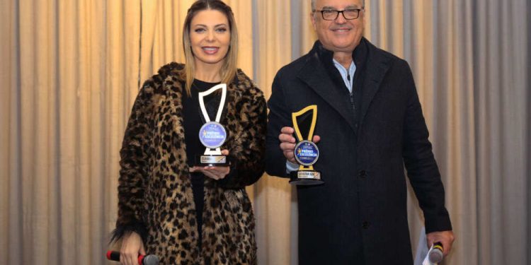 Sheila Mello esbanja carisma em Premiação realizada na Convenção 2022 da Emagrecentro em Louveira / SP
