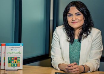 Dona do perfil Vida Organizada, Thais Godinho dá dicas de como organizar arquivos de papel e digital de forma mais prática