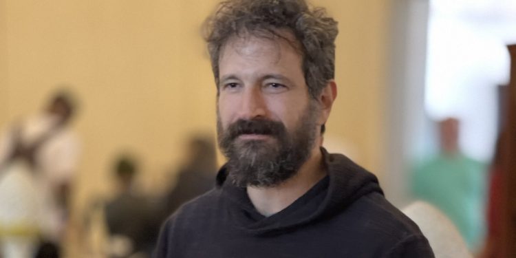 Ator Caco Ciocler afirma: “É uma lógica burra este ataque as leis de incentivo”