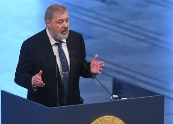 EUA acreditam que inteligência russa está por trás de ataque a ganhador do Nobel