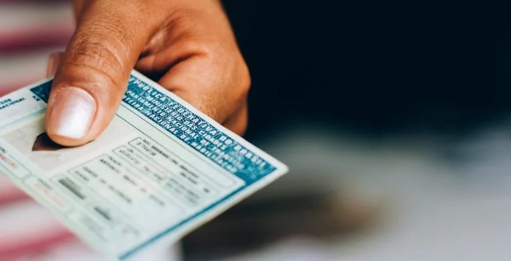 Autoescola pode deixar de ser obrigatória para tirar a CNH no Brasil