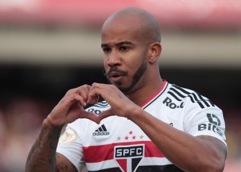 São Paulo F.C. – Patrick dedica gol e vitória aos casais neste Dia dos Namorados