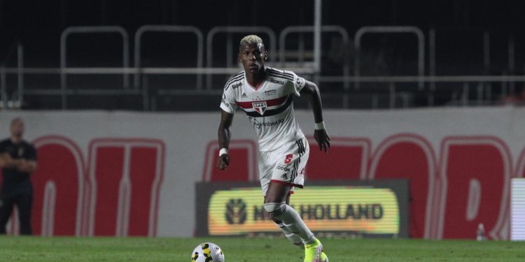 São Paulo F.C. – Cirurgia de Arboleda é bem sucedida
