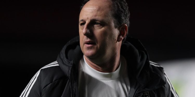 São Paulo F.C. – Entrevista coletiva no Morumbi: Rogério Ceni São Paulo F.C. – Entrevista coletiva no Morumbi: Rogério Ceni