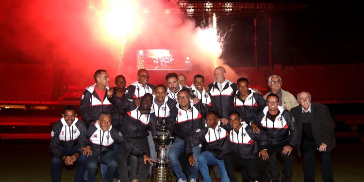 São Paulo F.C. – São Paulo recebe ídolos do título da CONMEBOL Libertadores de 1992 e celebra na presença de torcedores