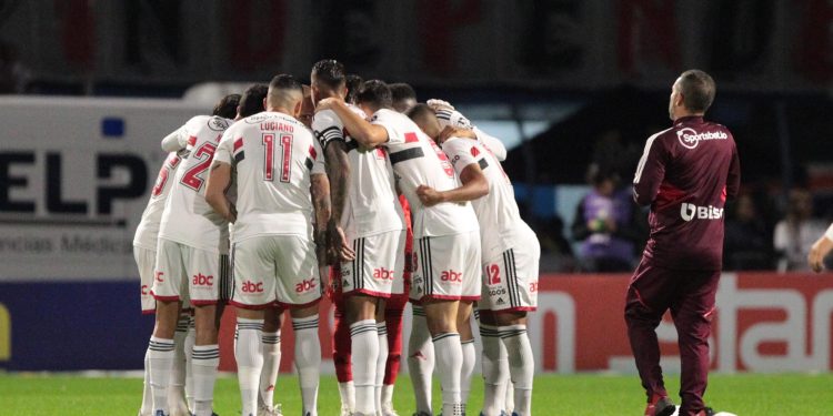 São Paulo F.C. – Na Ressacada, São Paulo empata com o Avaí pelo Brasileirão