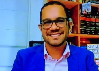 Menção Honrosa a Fábio Roberto Oliveira Santos