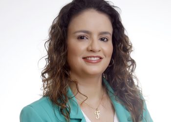 Flávia Albaine vai a Brasília pesquisar sobre os direitos políticos das pessoas com deficiência