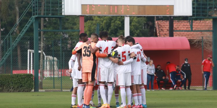 São Paulo F.C. – Sub-20 busca vitória para consolidar ponta no Paulista São Paulo F.C. – Sub-20 busca vitória para consolidar ponta no Paulista