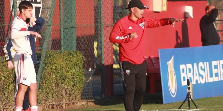 São Paulo F.C. – Alex celebra aprendizado em vitória do Sub-20 no Brasileiro São Paulo F.C. – Alex celebra aprendizado em vitória do Sub-20 no Brasileiro