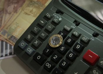 Economia brasileira cresce 1% no 1º trimestre, diz IBGE