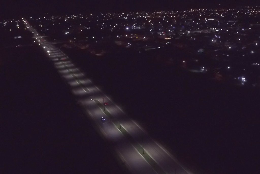 Avenida Hugo Frey é totalmente iluminada com lâmpadas de led, em Ariquemes Avenida Hugo Frey é totalmente iluminada com lâmpadas de led, em Ariquemes