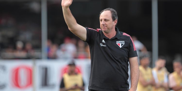 São Paulo F.C. – Entrevista coletiva no Morumbi: Rogério Ceni São Paulo F.C. – Entrevista coletiva no Morumbi: Rogério Ceni