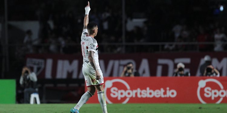 São Paulo F.C. – Luciano enaltece postura do time na primeira batalha das quartas