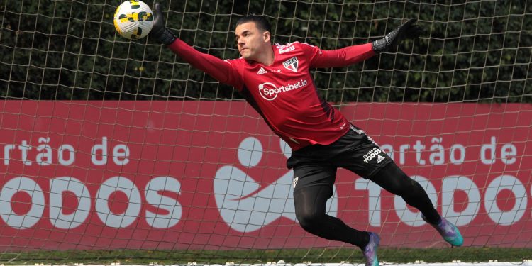 São Paulo F.C. – Felipe Alves já treina, e Tricolor fecha preparação para enfrentar o Athletico São Paulo F.C. – Felipe Alves já treina, e Tricolor fecha preparação para enfrentar o Athletico