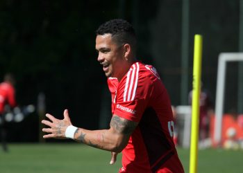 São Paulo F.C. – Tricolor realiza último treino antes de viajar para Porto Alegre