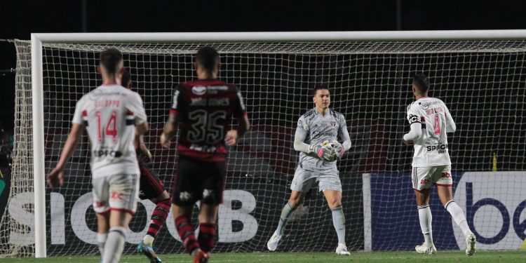 São Paulo F.C. – Felipe Alves: “Cabeça erguida, temos uma decisão quarta-feira”