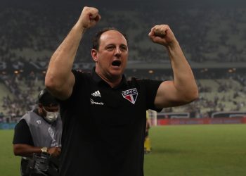 São Paulo F.C. – Entrevista coletiva no Castelão: Rogério Ceni