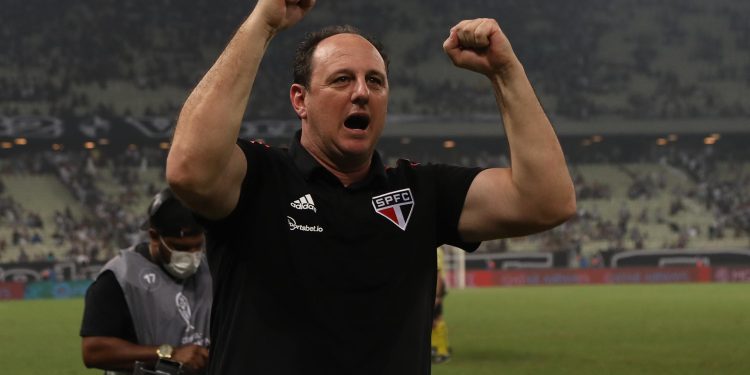 São Paulo F.C. – Entrevista coletiva no Castelão: Rogério Ceni
