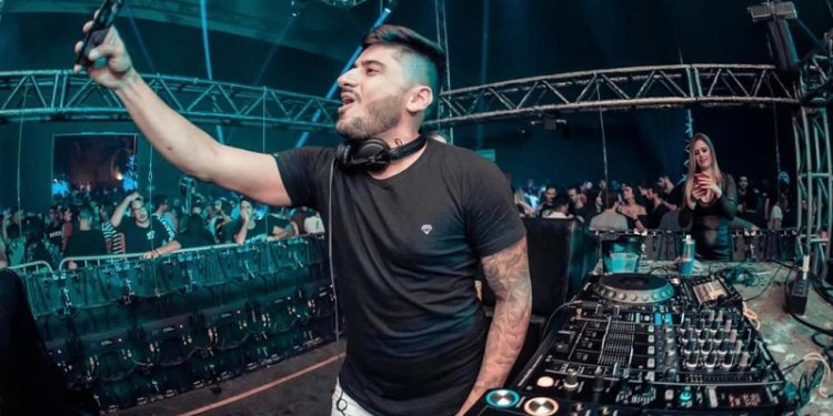 Conheça Higor Touret, O Dj Brasiliense que agitou o Camarote no Fortal 2022 Conheça Higor Touret, O Dj Brasiliense que agitou o Camarote no Fortal 2022