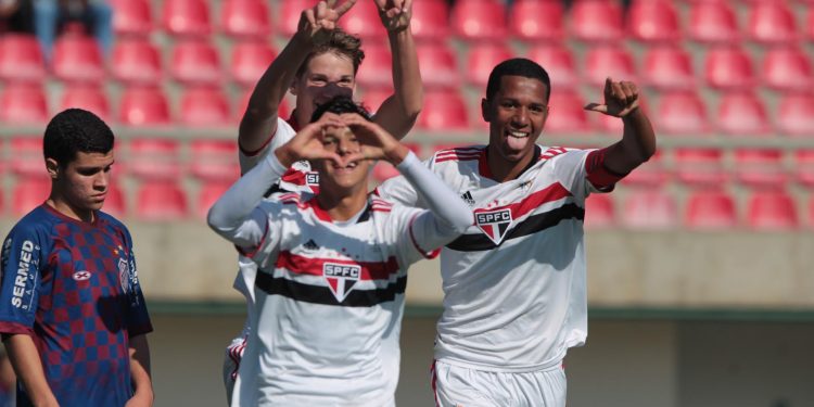 São Paulo F.C. – Sub-15 e Sub-17 fecham segunda fase do Paulista invictos