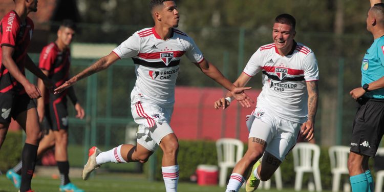 São Paulo F.C. – Sub-20 visita o Athletico-PR valendo vaga para semifinal do Brasileiro São Paulo F.C. – Sub-20 visita o Athletico-PR valendo vaga para semifinal do Brasileiro
