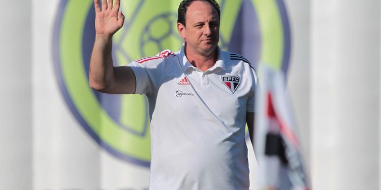 São Paulo F.C. – Entrevista coletiva no Morumbi: Rogério Ceni São Paulo F.C. – Entrevista coletiva no Morumbi: Rogério Ceni