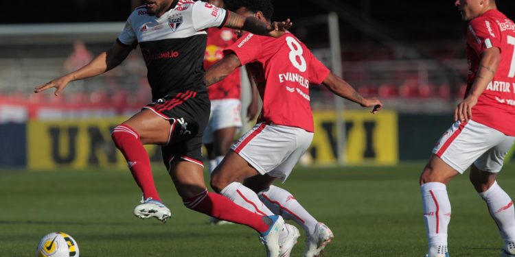 São Paulo F.C. – Reinaldo: “Nosso grupo é sensacional”