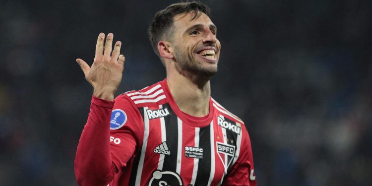 São Paulo F.C. – Calleri comenta sobre jogo com Atlético-GO: “Um dos mais importantes da minha vida”