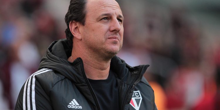 São Paulo F.C. – Entrevista coletiva na Arena da Baixada: Rogério Ceni