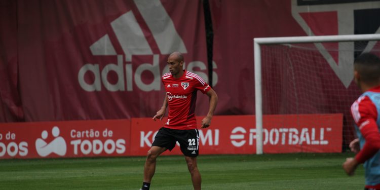 São Paulo F.C. – Tricolor encerra preparação para duelo com Ceará São Paulo F.C. – Tricolor encerra preparação para duelo com Ceará