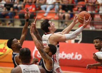 São Paulo F.C. – Na briga pela melhor campanha, Basquete Tricolor visita o Bauru