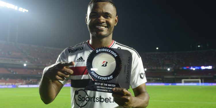 São Paulo F.C. – Nikão: “A torcida fez uma festa maravilhosa” São Paulo F.C. – Nikão: “A torcida fez uma festa maravilhosa”