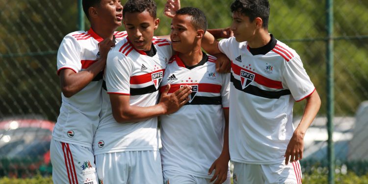 São Paulo F.C. – Sub-15 vence e garante classificação ao mata-mata do Paulista